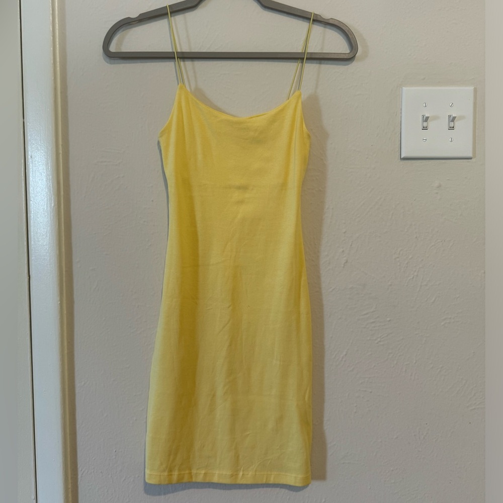Zara women’s mini / bodycon dress, size small